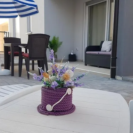 Brist Hills Apartment Pula