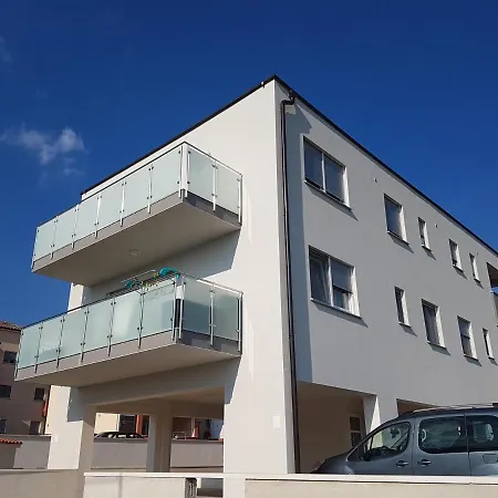 Brist Hills * بولا