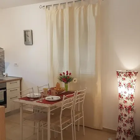 Brist Hills Apartment *