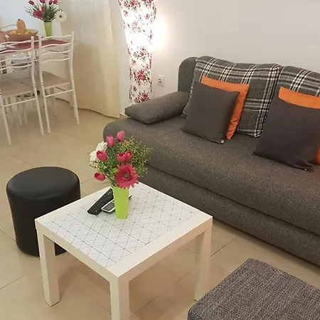 Apartment Brist Hills Pula