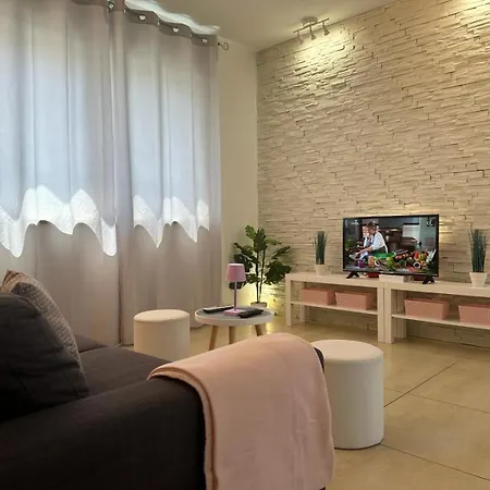 Brist Hills * بولا