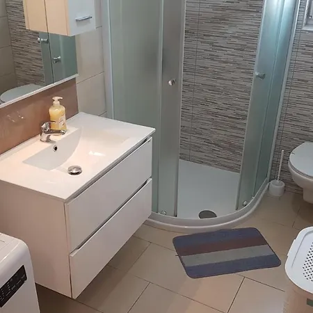 Brist Hills Apartament Pula