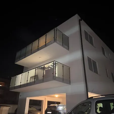 Apartment Brist Hills