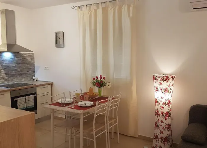 Brist Hills Apartman *