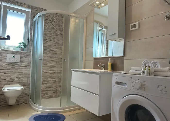 Brist Hills Apartman *