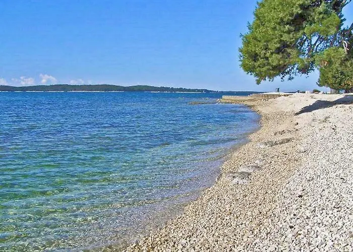Brist Hills * Pula