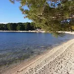 Brist Hills Lägenhet Pula