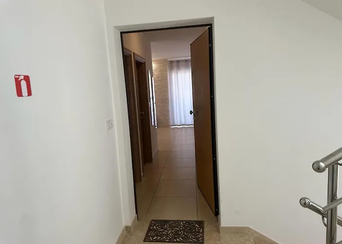 Apartment Brist Hills *