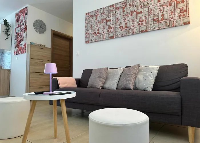 Brist Hills Apartment Pula